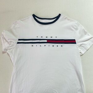 Men’s White Tommy Hilfiger shirt
